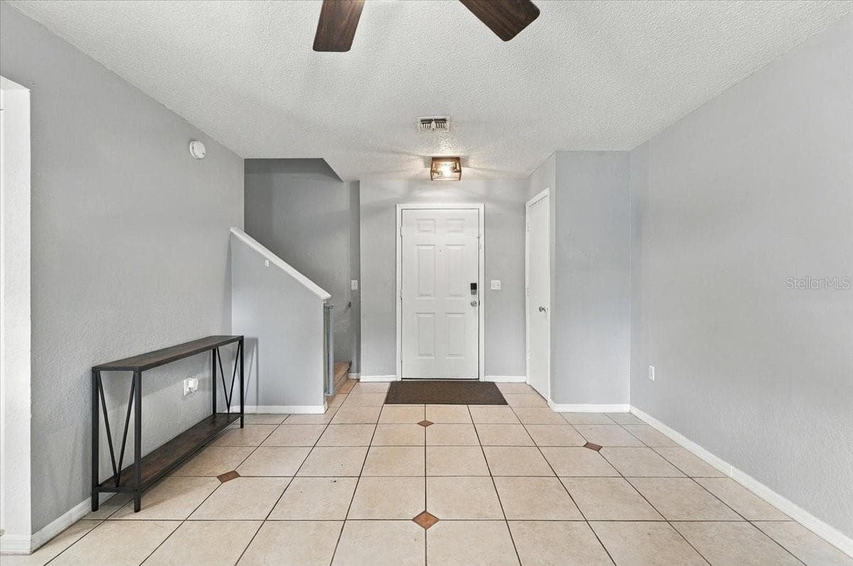 Foyer - 3824 CREEK WAY CT, PLANT CITY