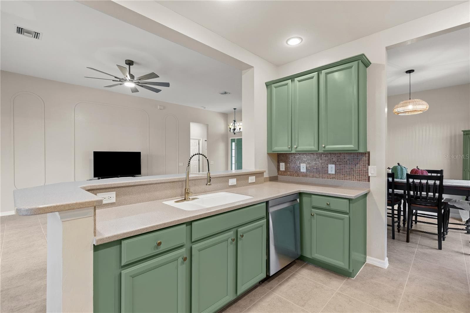 Single Family Residence at 2617 BRIGHTSIDE CT, CAPE CORAL, photo 9 of 58
