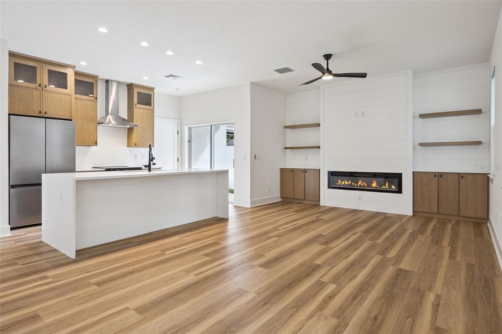 Living room and kitchen - 87 W MURIEL ST, ORLANDO