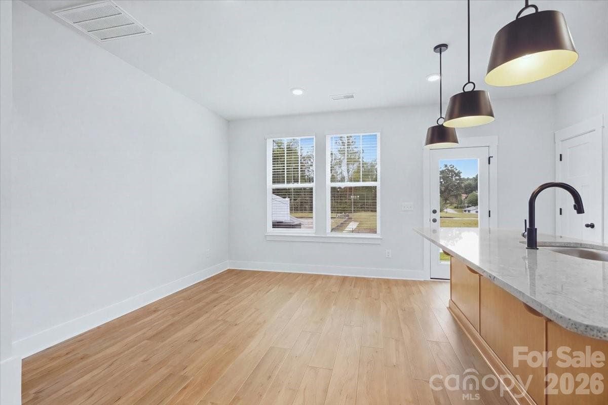 Townhouse at 31 Oleetah Falls Way, Hendersonville, photo 7 of 25