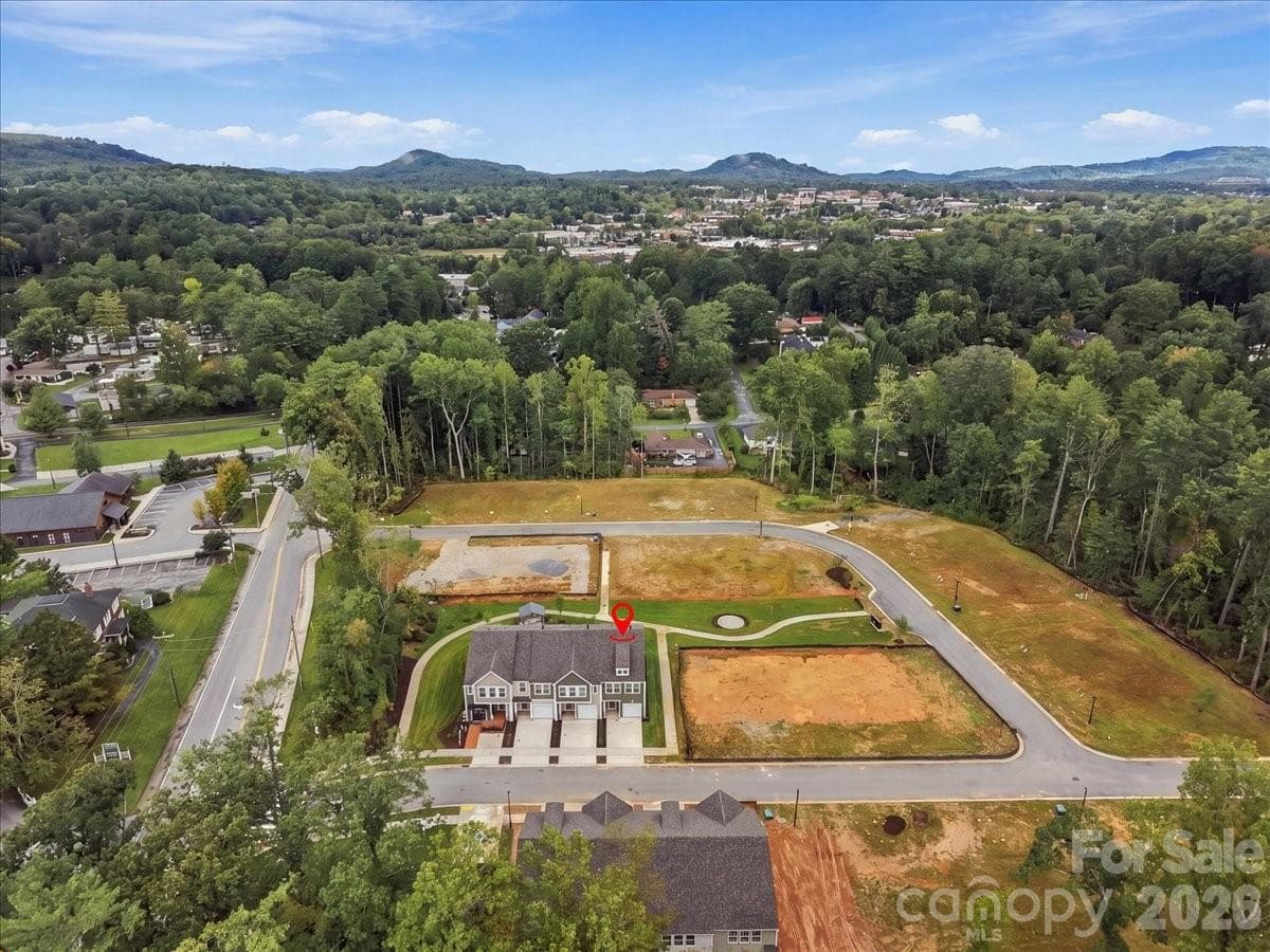 Townhouse at 31 Oleetah Falls Way, Hendersonville, photo 22 of 25