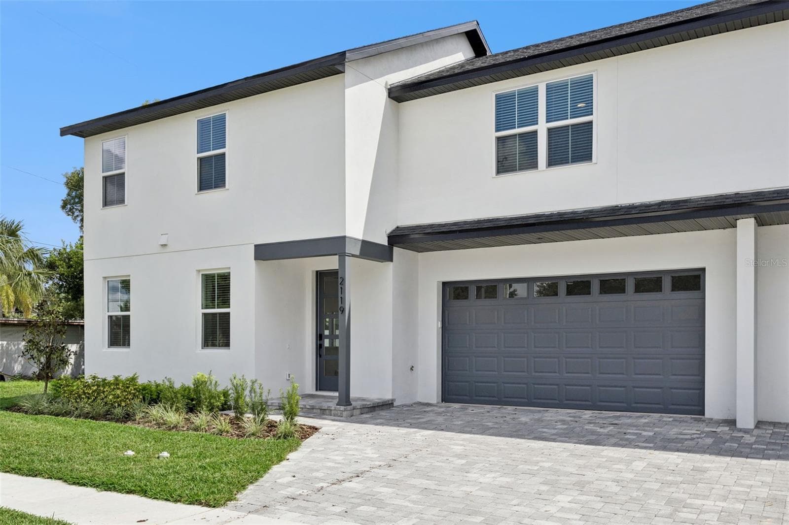 2119 W LUCERNE TER