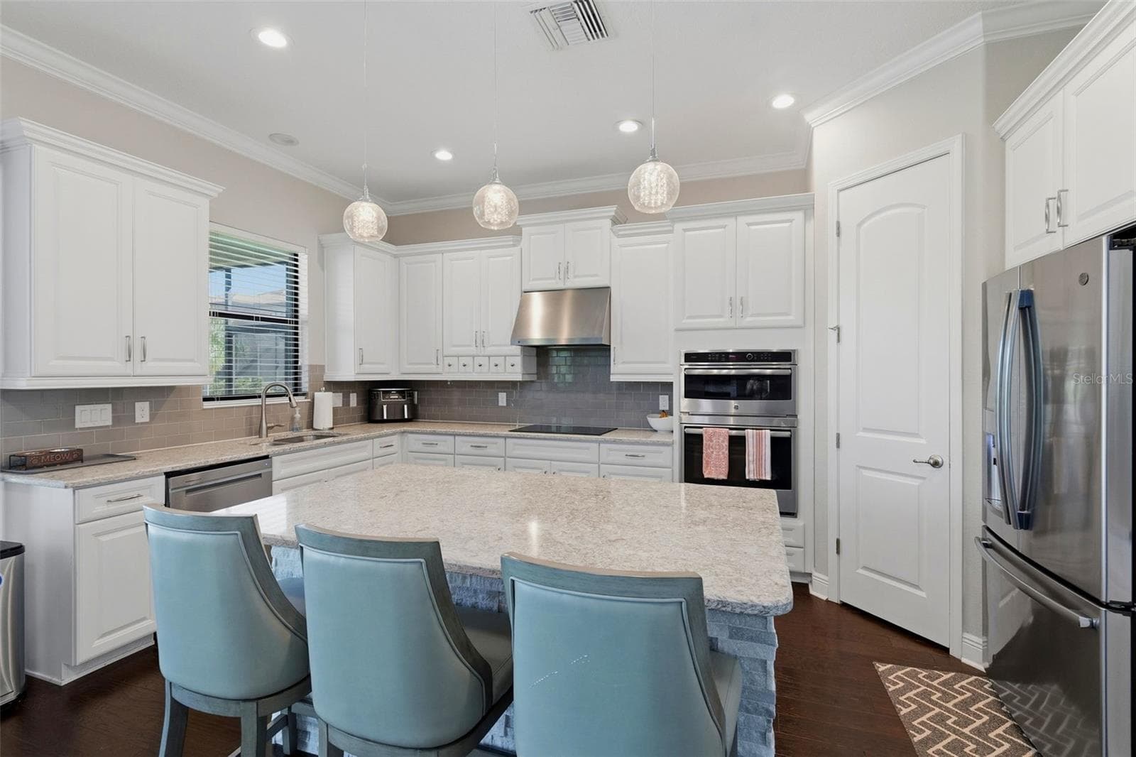 Single Family Residence at 5157 LAKECASTLE DR, TAMPA, photo 18 of 50
