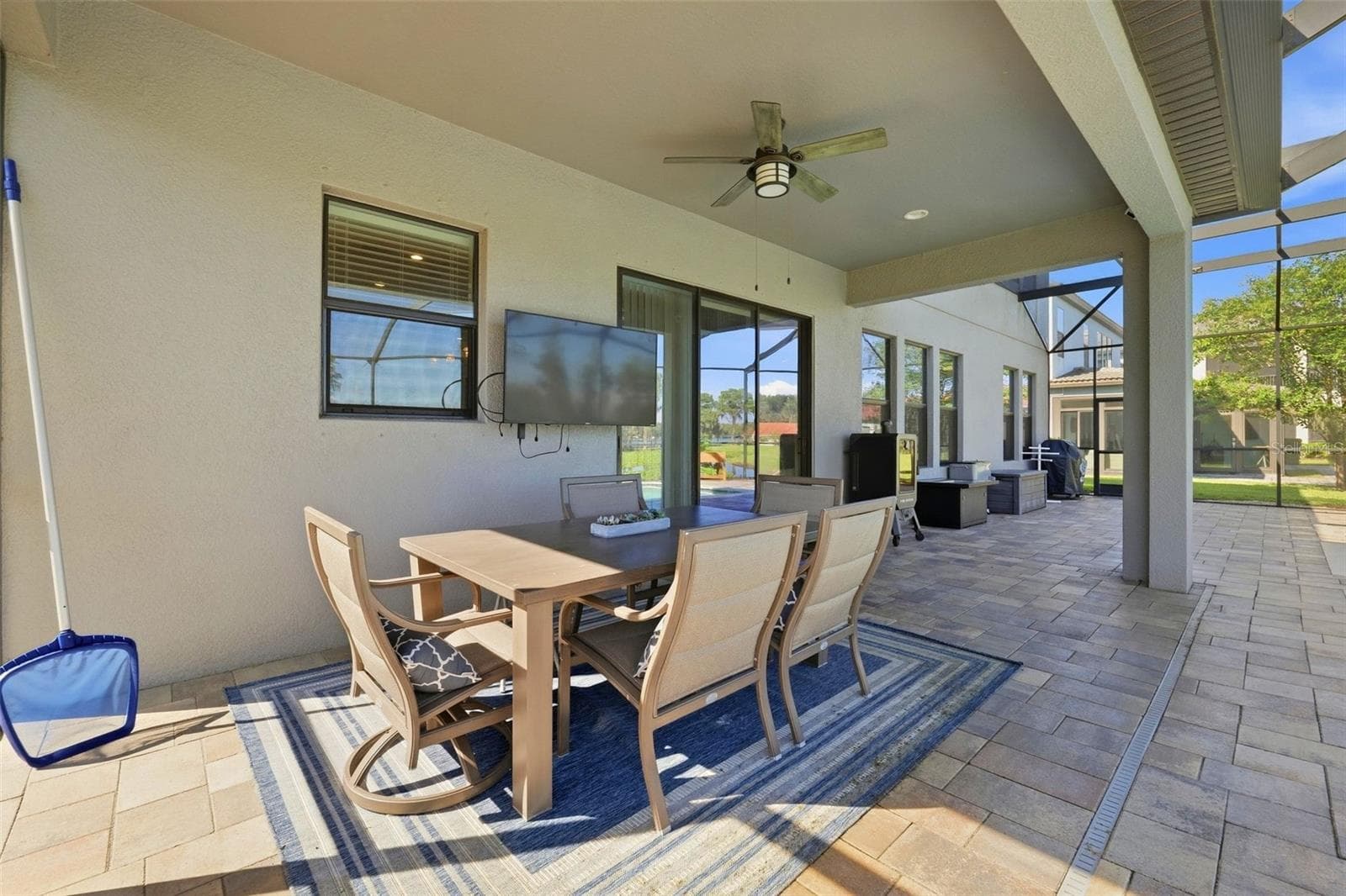 Single Family Residence at 5157 LAKECASTLE DR, TAMPA, photo 27 of 50
