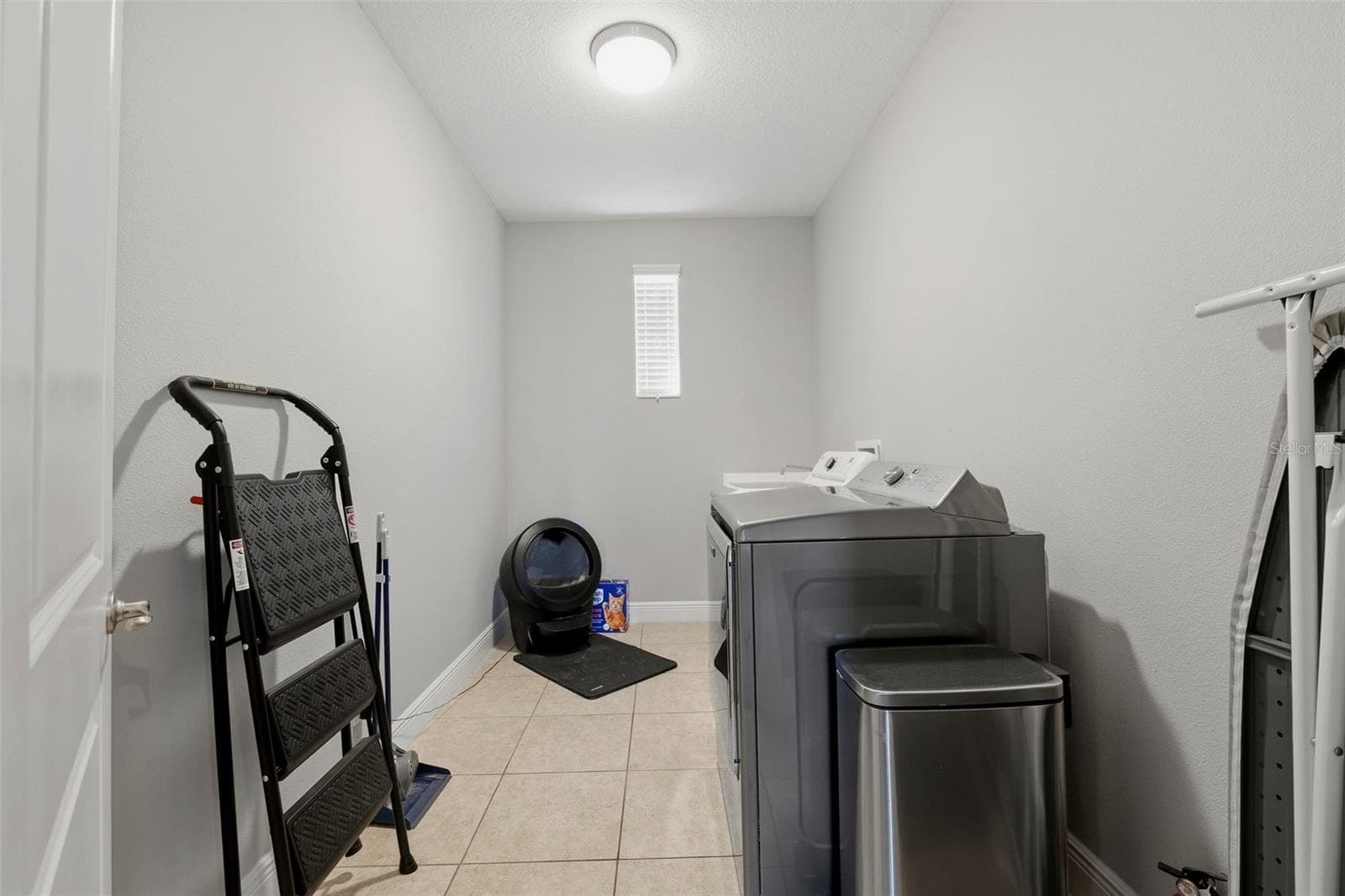 Single Family Residence at 5157 LAKECASTLE DR, TAMPA, photo 36 of 50