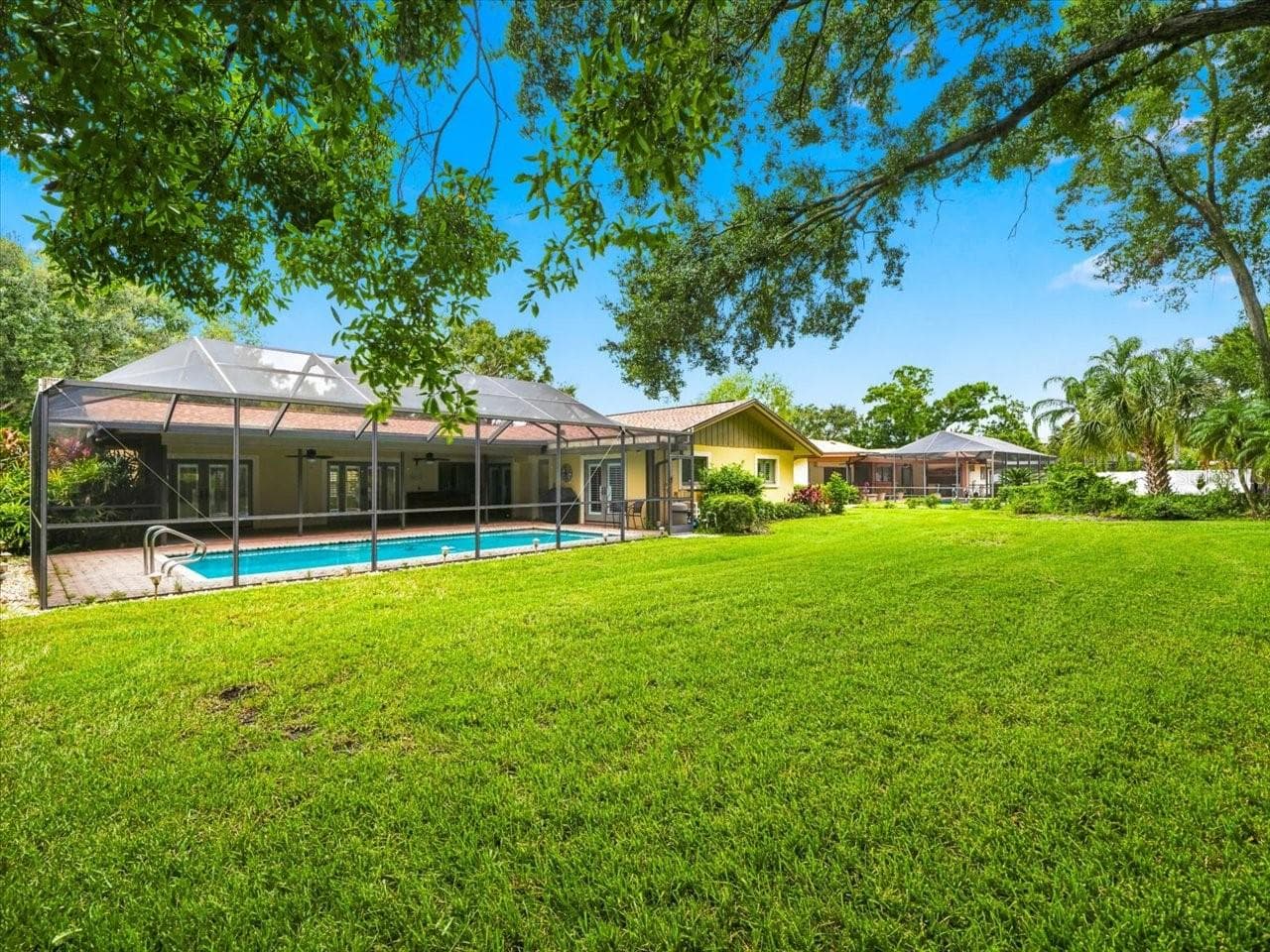 Single Family Residence at 13903 MIDDLE PARK DR, TAMPA, photo 49 of 52