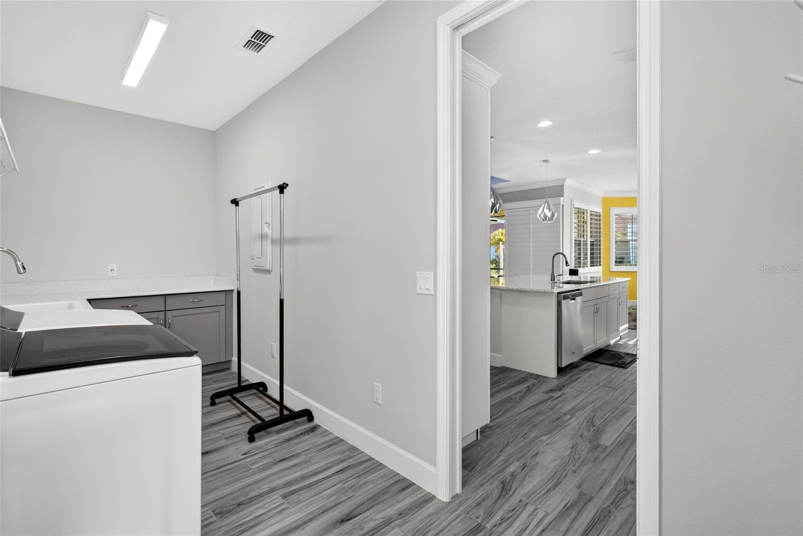 Single Family Residence at 826 SUNNY HORIZON CT, DAYTONA BEACH, photo 29 of 79