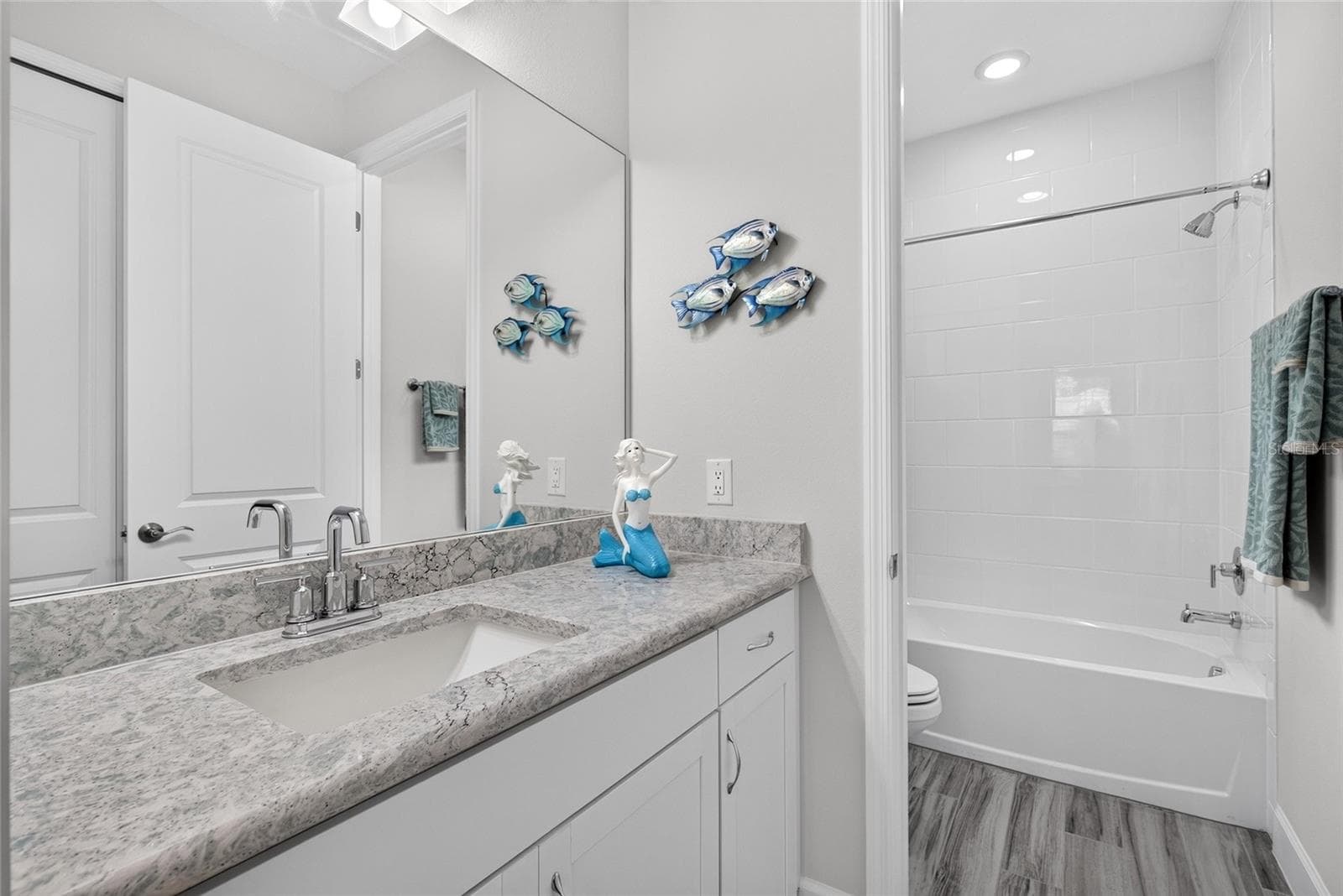Single Family Residence at 826 SUNNY HORIZON CT, DAYTONA BEACH, photo 32 of 79