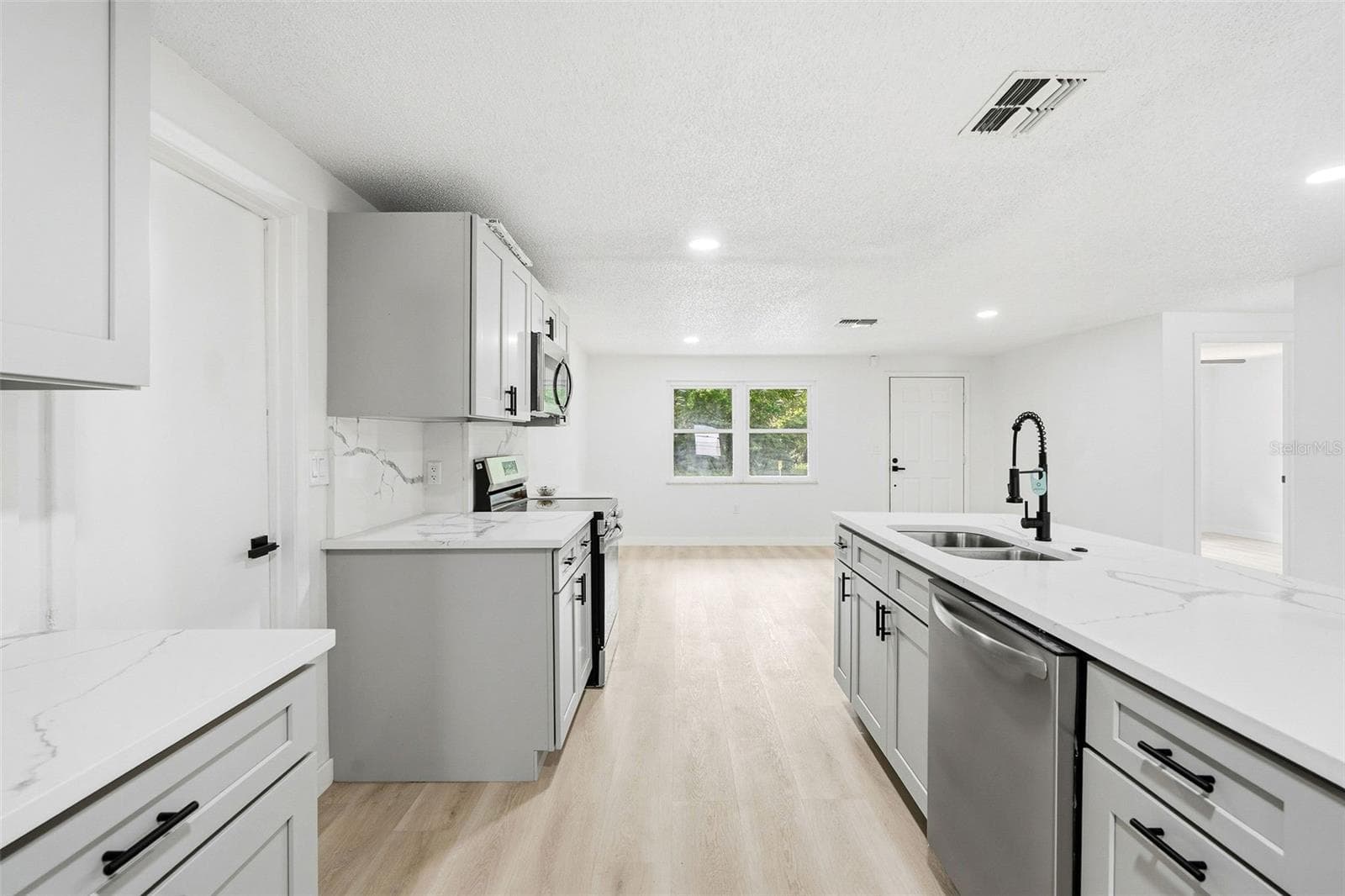 Single Family Residence at 8525 BRIAR PATCH DR, PORT RICHEY, photo 10 of 32