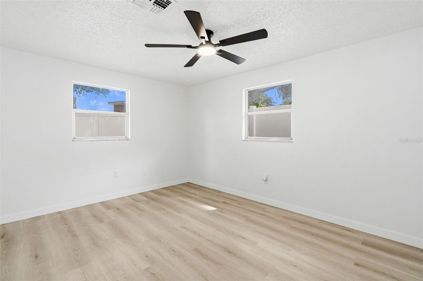 Single Family Residence at 8525 BRIAR PATCH DR, PORT RICHEY, photo 16 of 32
