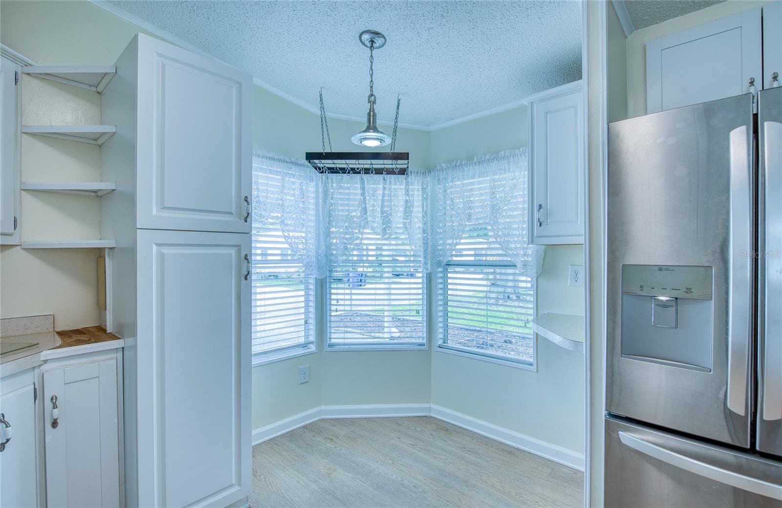 Manufactured Home at 82 PELICAN DR N, OLDSMAR, photo 9 of 45