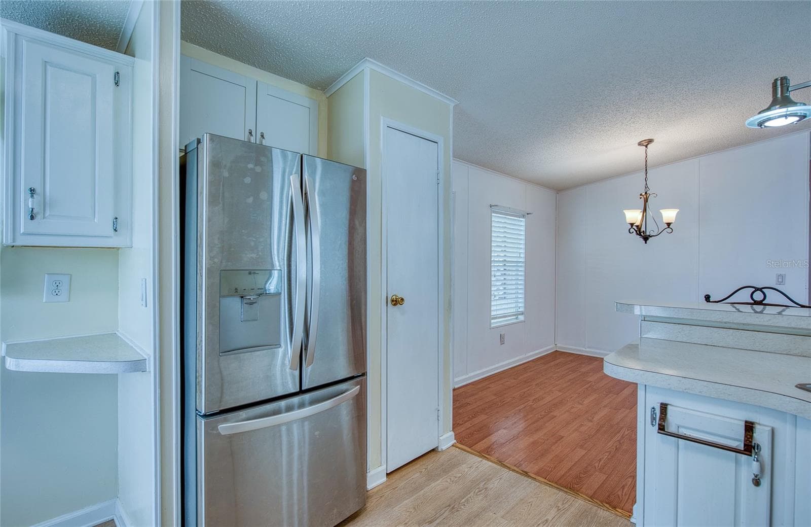 Manufactured Home at 82 PELICAN DR N, OLDSMAR, photo 11 of 45