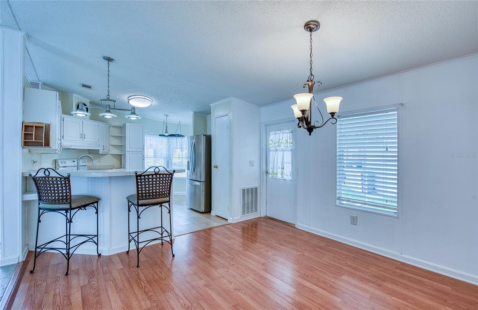 Manufactured Home at 82 PELICAN DR N, OLDSMAR, photo 14 of 45