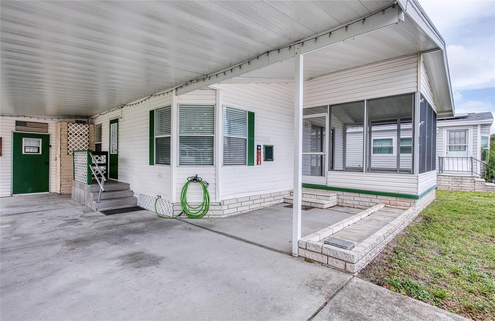 Manufactured Home at 82 PELICAN DR N, OLDSMAR, photo 28 of 45