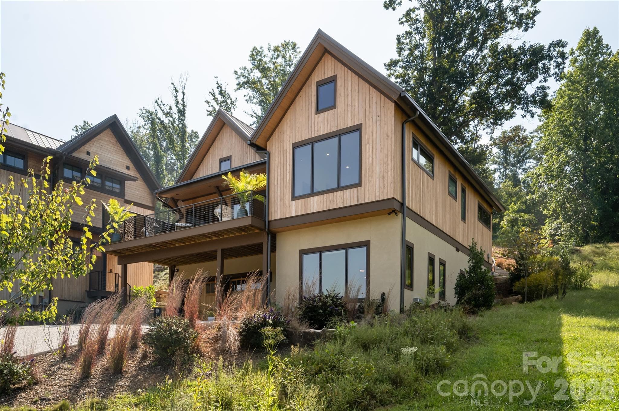 Single Family Residence at 6 River Run, Asheville, photo 5 of 42