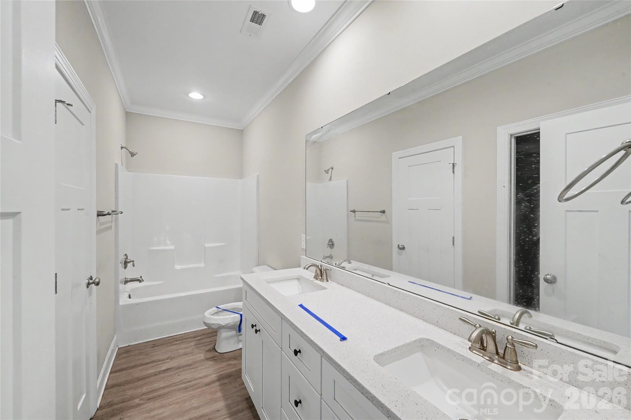 Single Family Residence at 161 Ole Eastpointe Drive, York, photo 5 of 26