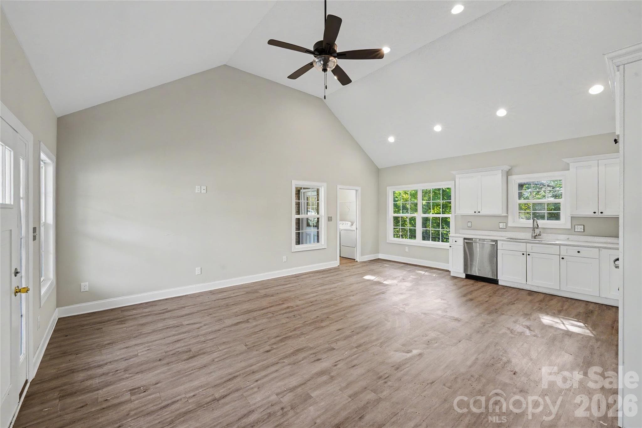 Single Family Residence at 161 Ole Eastpointe Drive, York, photo 8 of 26