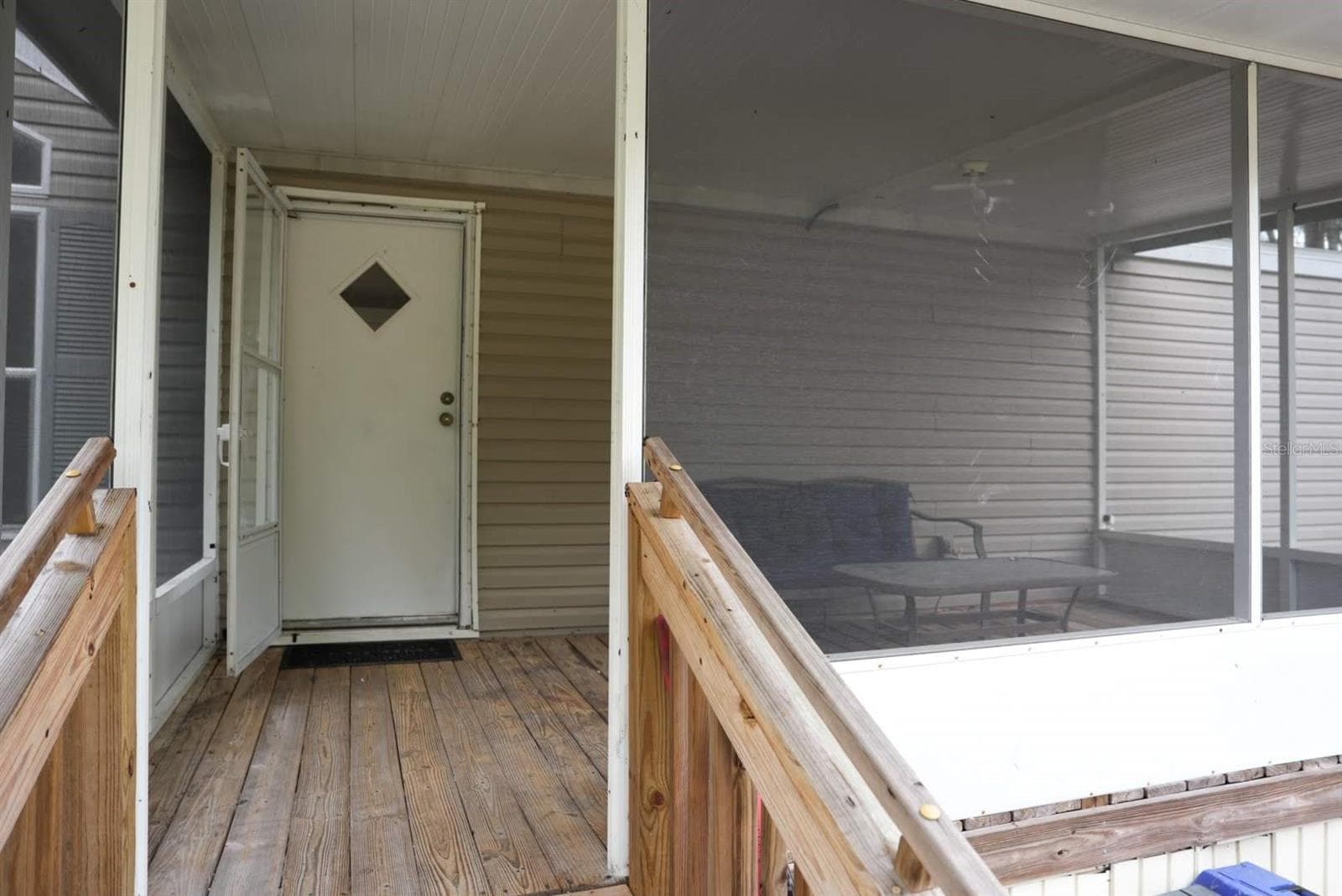 Manufactured Home at 12330 NE 77TH CT, BRONSON, photo 3 of 51