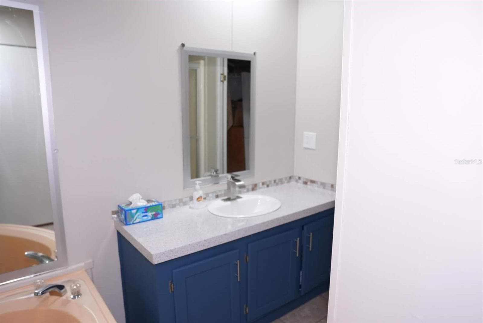 Manufactured Home at 12330 NE 77TH CT, BRONSON, photo 18 of 51