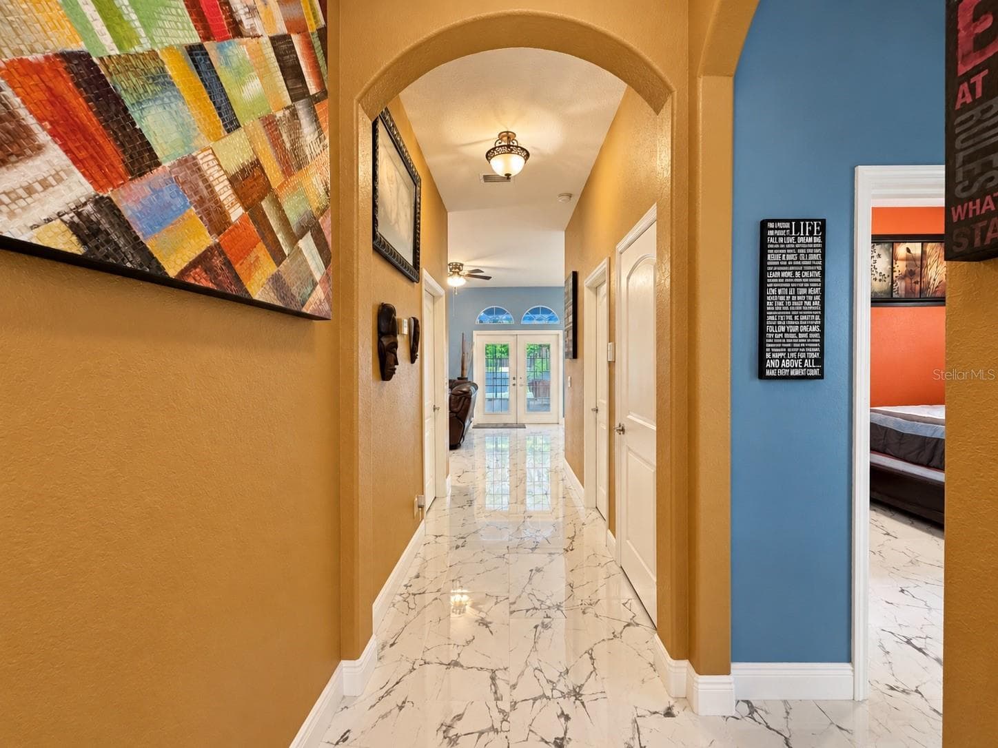 Foyer, bedrooms to the right - 3009 W CLINTON ST, TAMPA