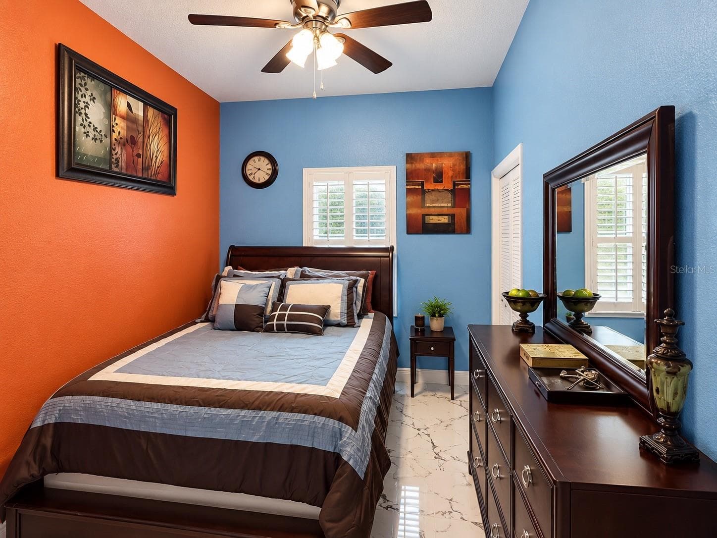 Bedroom with built in closet - 3009 W CLINTON ST, TAMPA