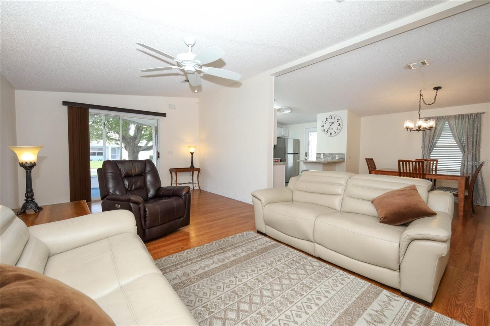 Manufactured Home at 728 PRADO DR, LADY LAKE, photo 6 of 26