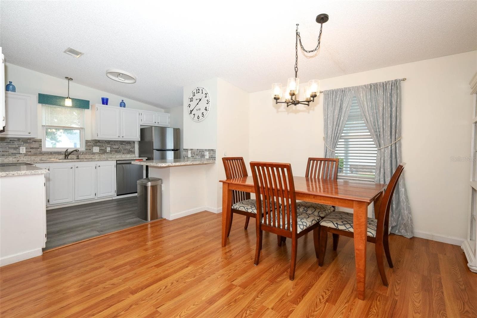Manufactured Home at 728 PRADO DR, LADY LAKE, photo 7 of 26