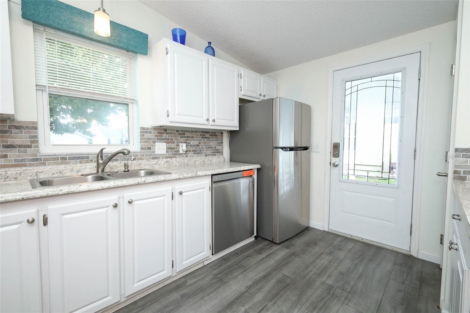 Manufactured Home at 728 PRADO DR, LADY LAKE, photo 10 of 26