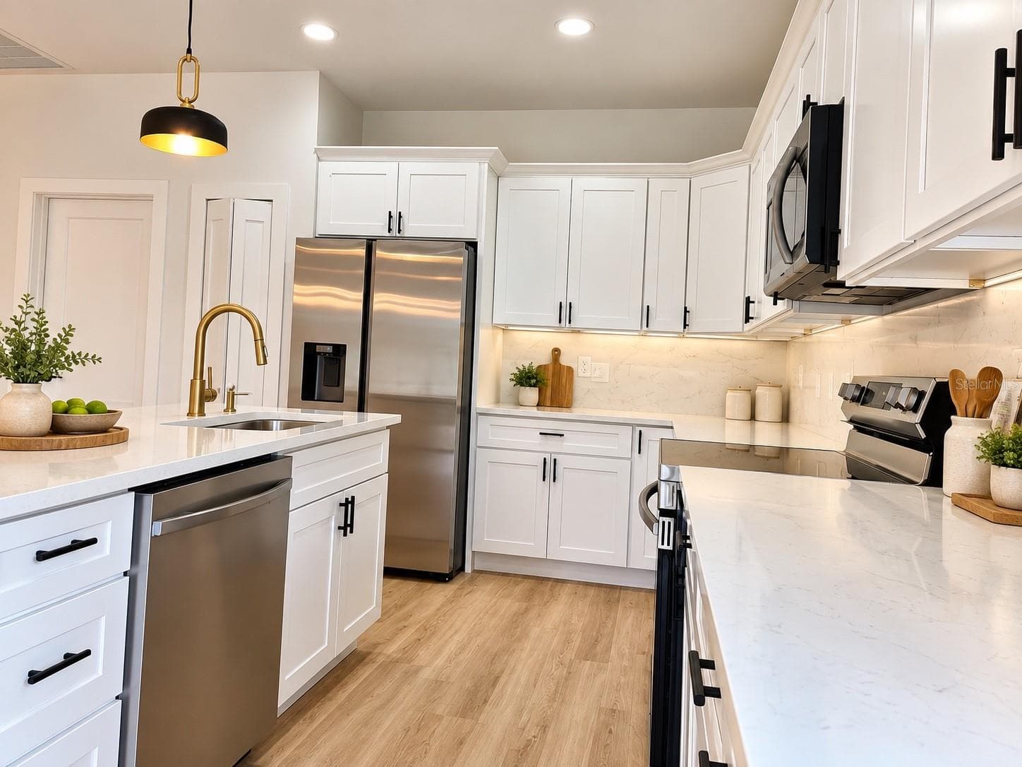 Single Family Residence at 138 INGRAM BLVD, ROTONDA WEST, photo 3 of 15