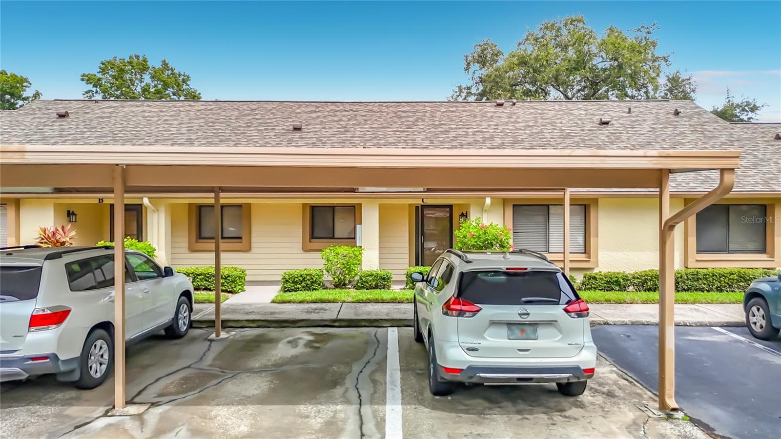 2546 OAKLEAF LN #35C