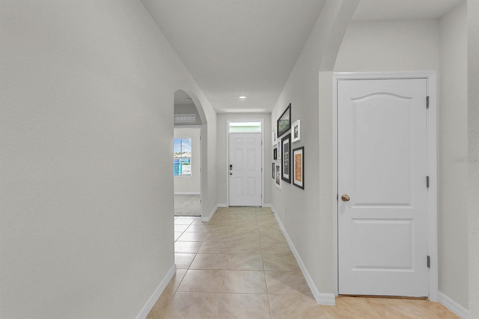 Entry foyer - 2412 FIELDBROOKE WAY, EDGEWATER