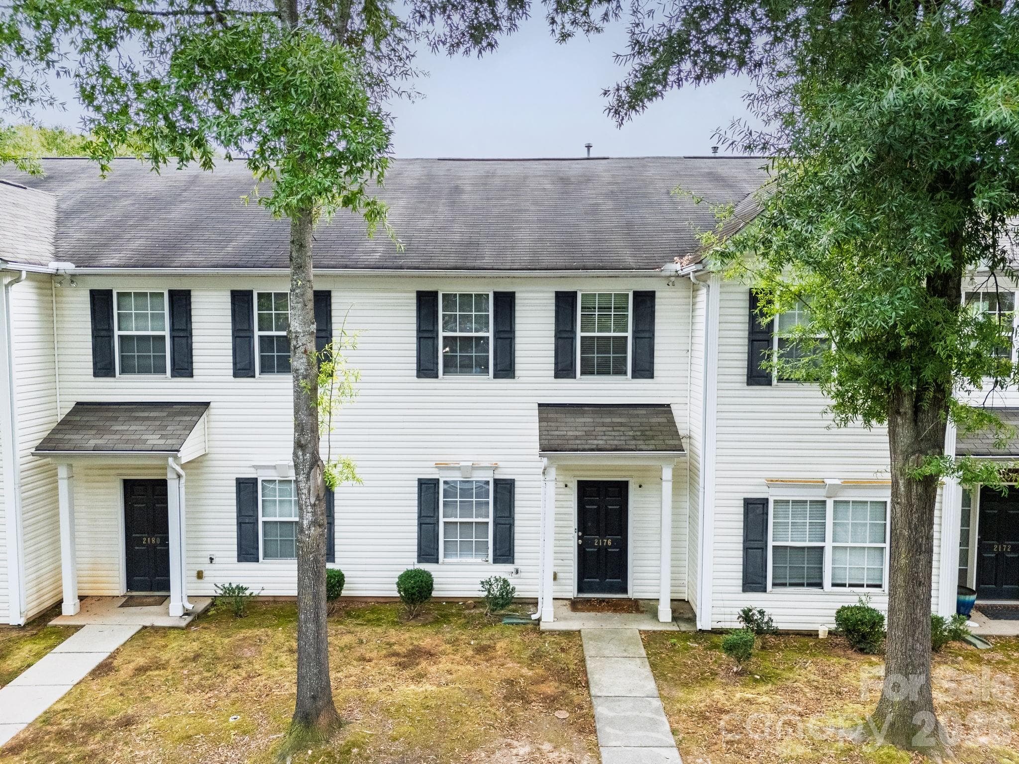 Townhouse at 2176 Winthrop Chase Drive, Charlotte, photo 27 of 34