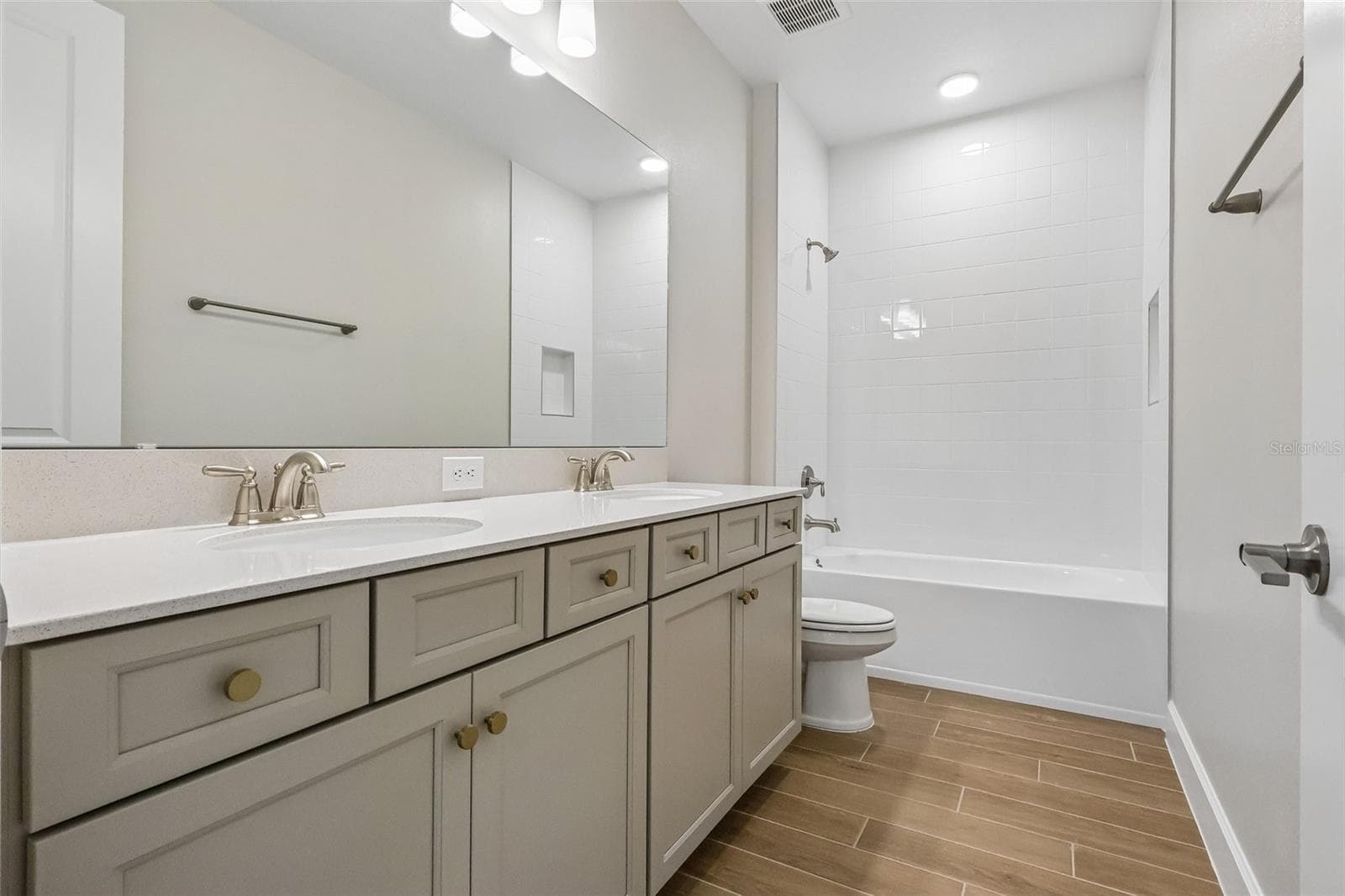 Single Family Residence at 3209 WOLF LAKE AVE, APOPKA, photo 24 of 35