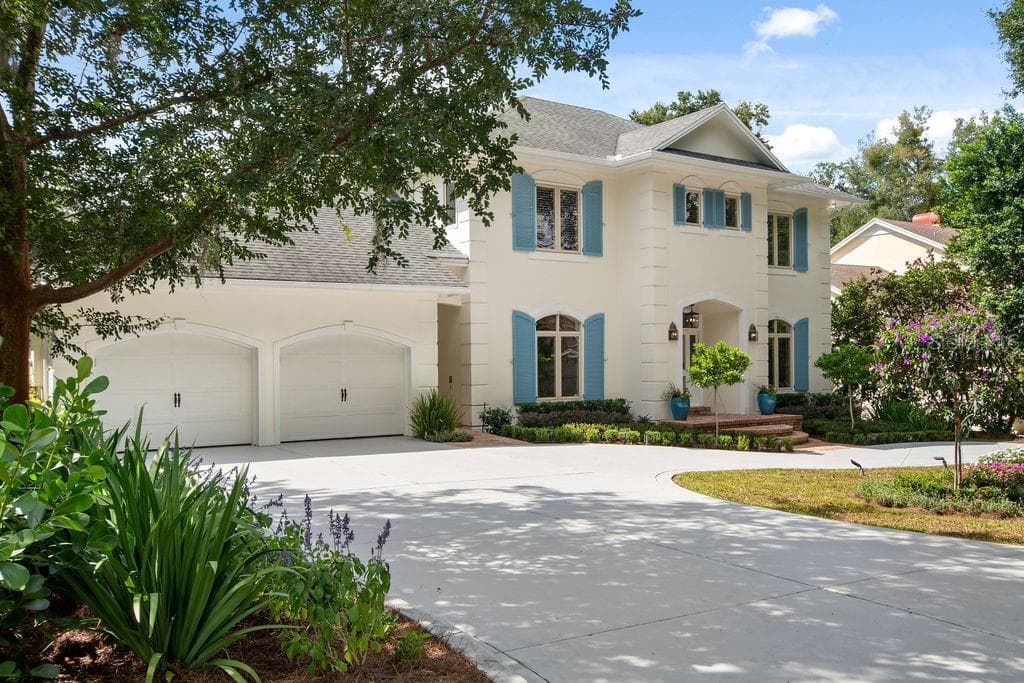 Circular drive adds extra parking. - 555 E LAKE SUE AVE, WINTER PARK