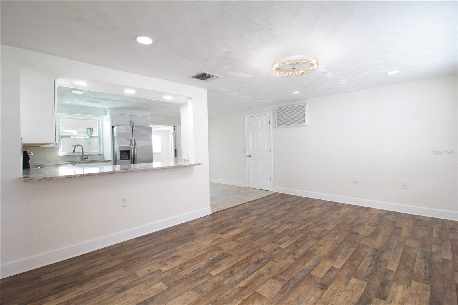 Living Room - 1408 JENNINGS DR, HOLIDAY
