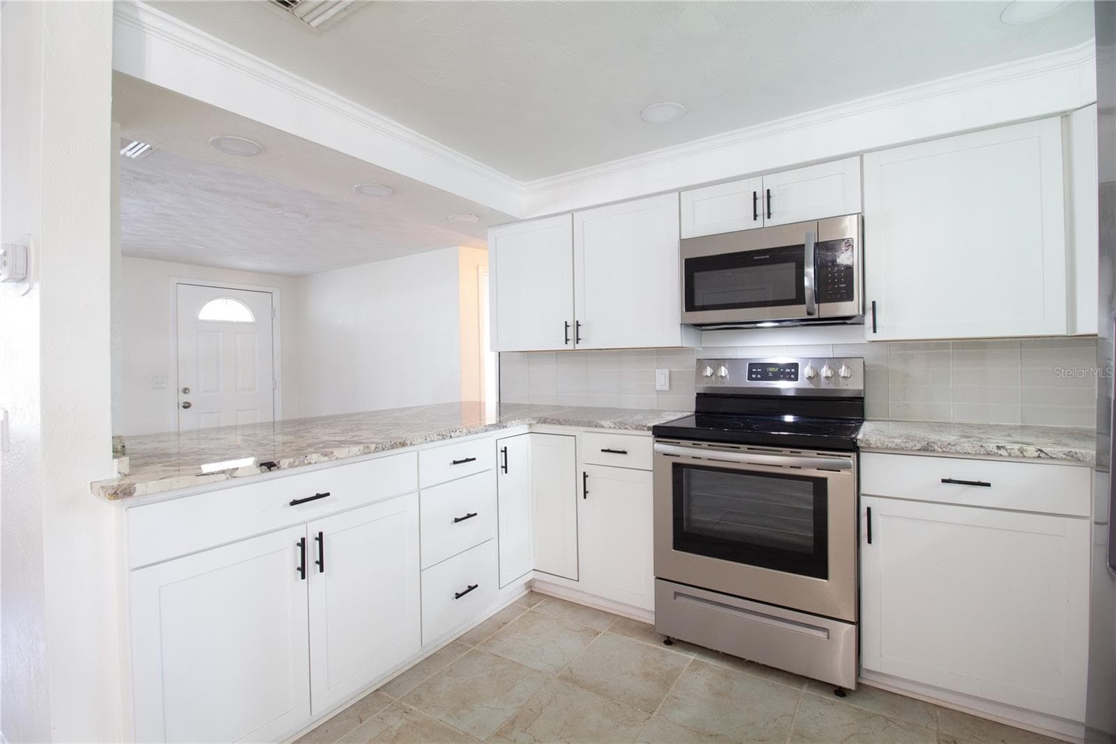 Single Family Residence at 1408 JENNINGS DR, HOLIDAY, photo 10 of 26
