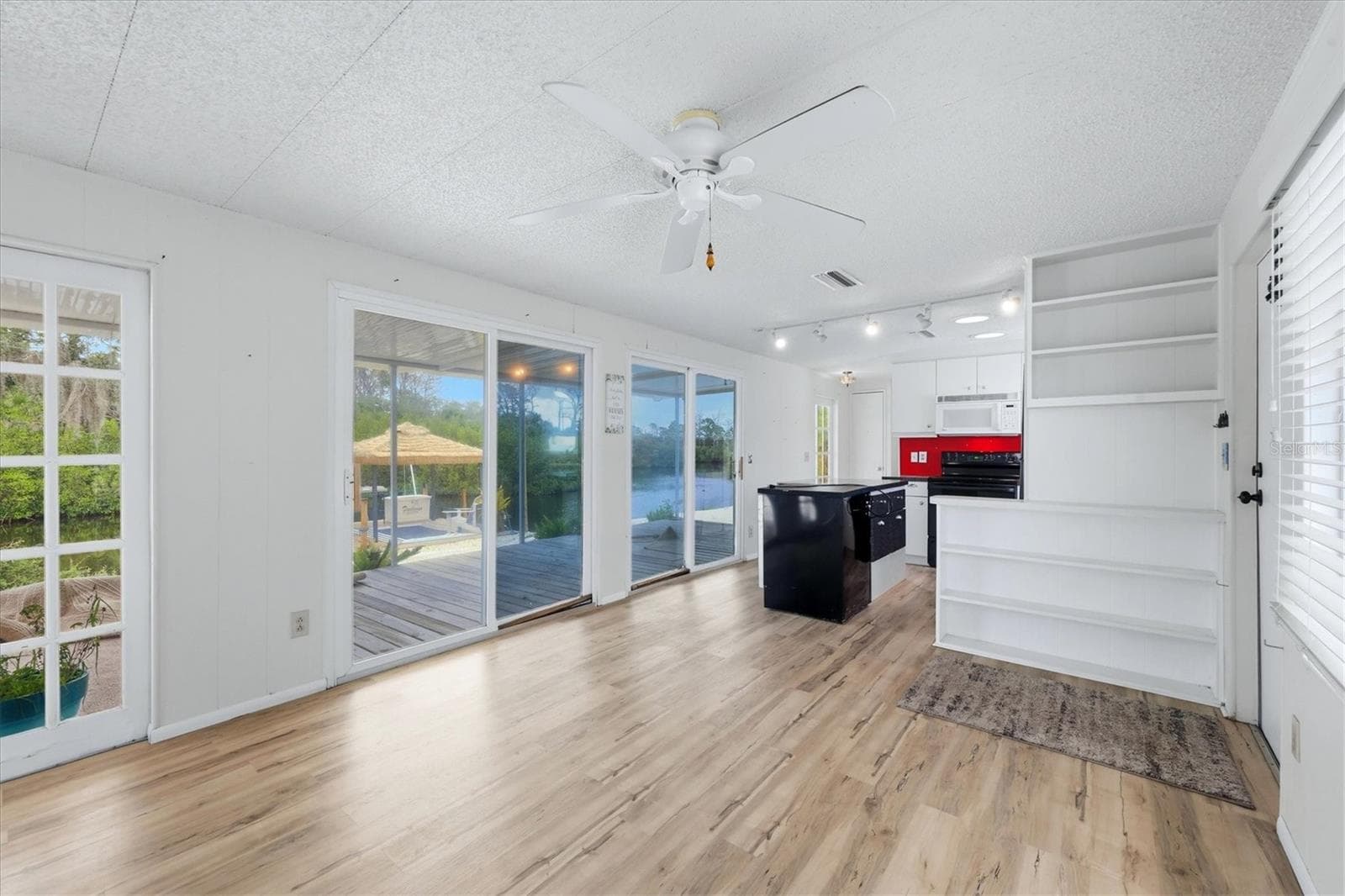 Mobile Home at 1128 SEAHORSE LN, ENGLEWOOD, photo 12 of 48