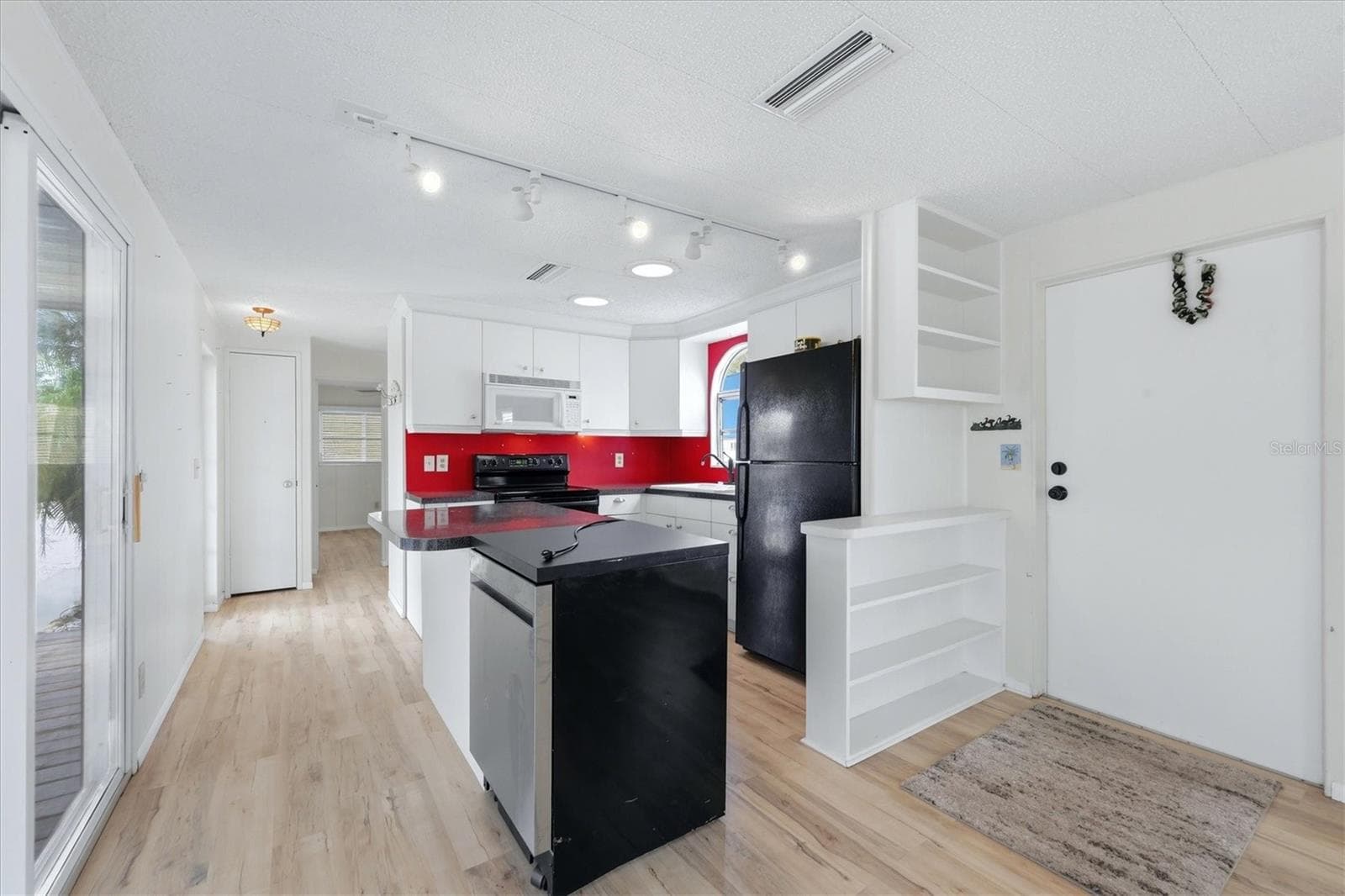 Mobile Home at 1128 SEAHORSE LN, ENGLEWOOD, photo 13 of 48