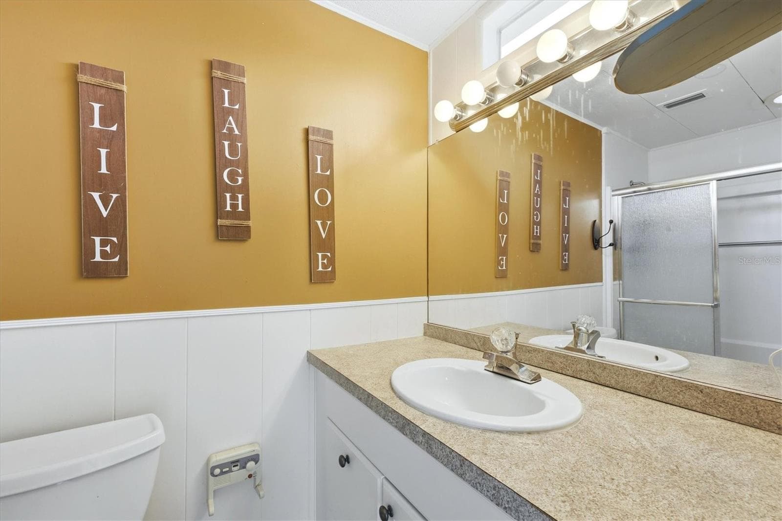 Mobile Home at 1128 SEAHORSE LN, ENGLEWOOD, photo 24 of 48