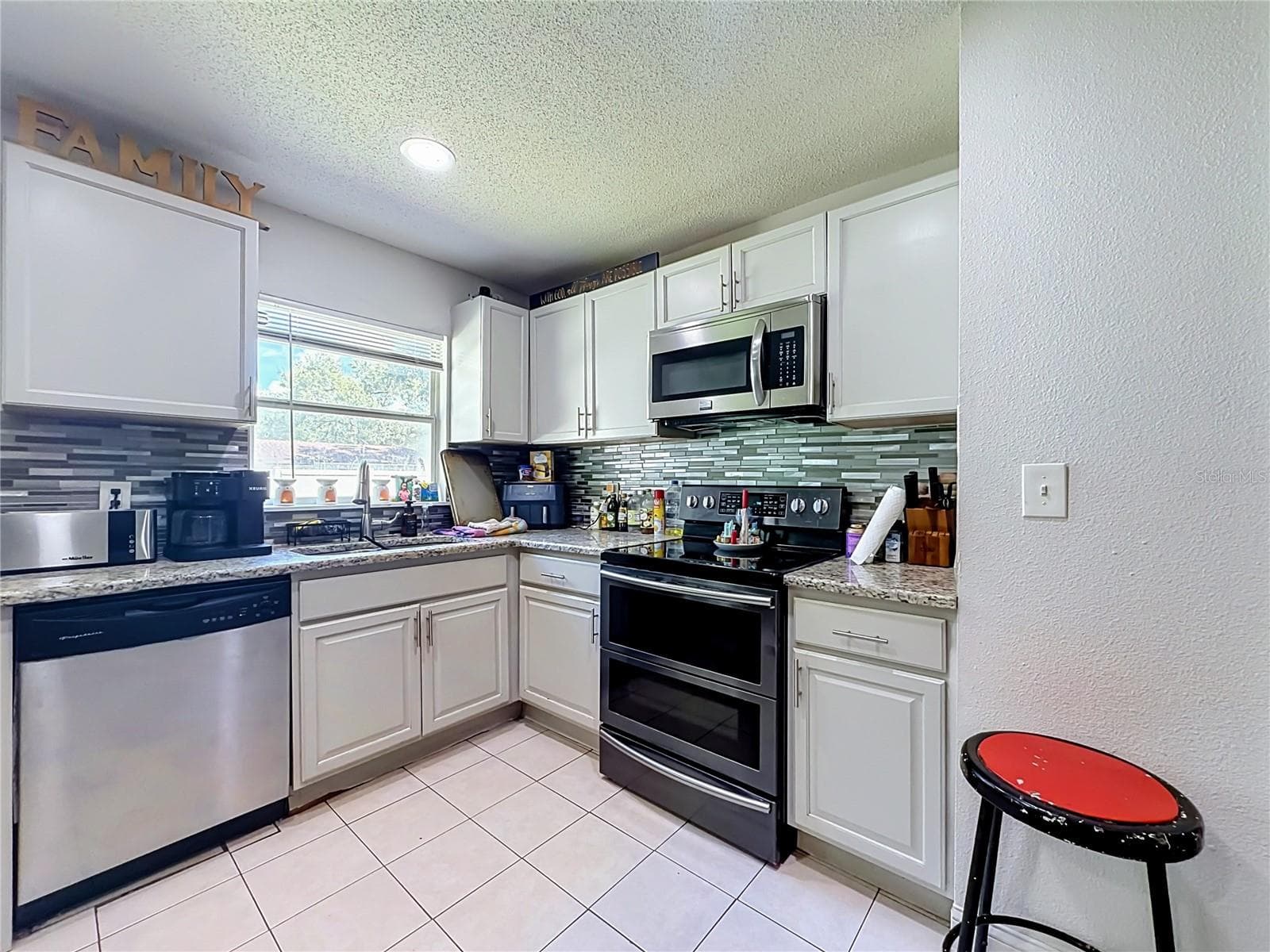 Single Family Residence at 3667 TRIANON DR, ORLANDO, photo 13 of 40