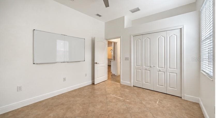 Single Family Residence at 14250 SUNDIAL PL, LAKEWOOD RANCH, photo 35 of 61