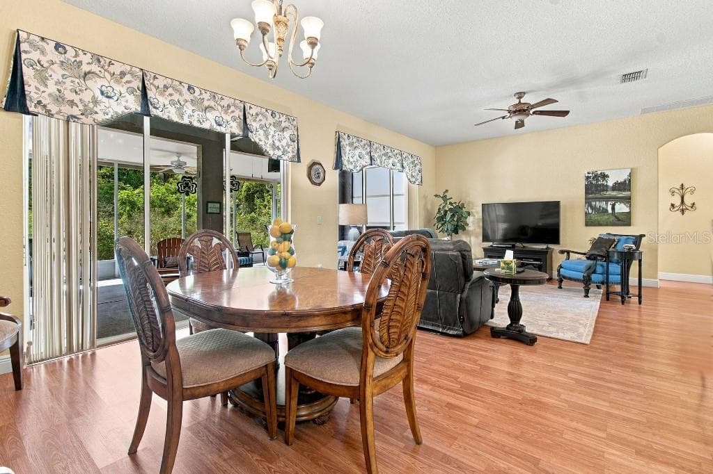 Single Family Residence at 10109 ALAMANCE DR, SAN ANTONIO, photo 9 of 34