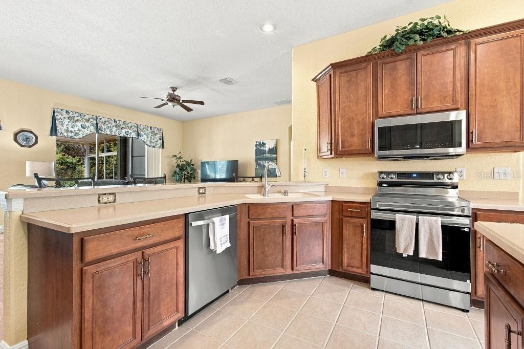 Single Family Residence at 10109 ALAMANCE DR, SAN ANTONIO, photo 12 of 34
