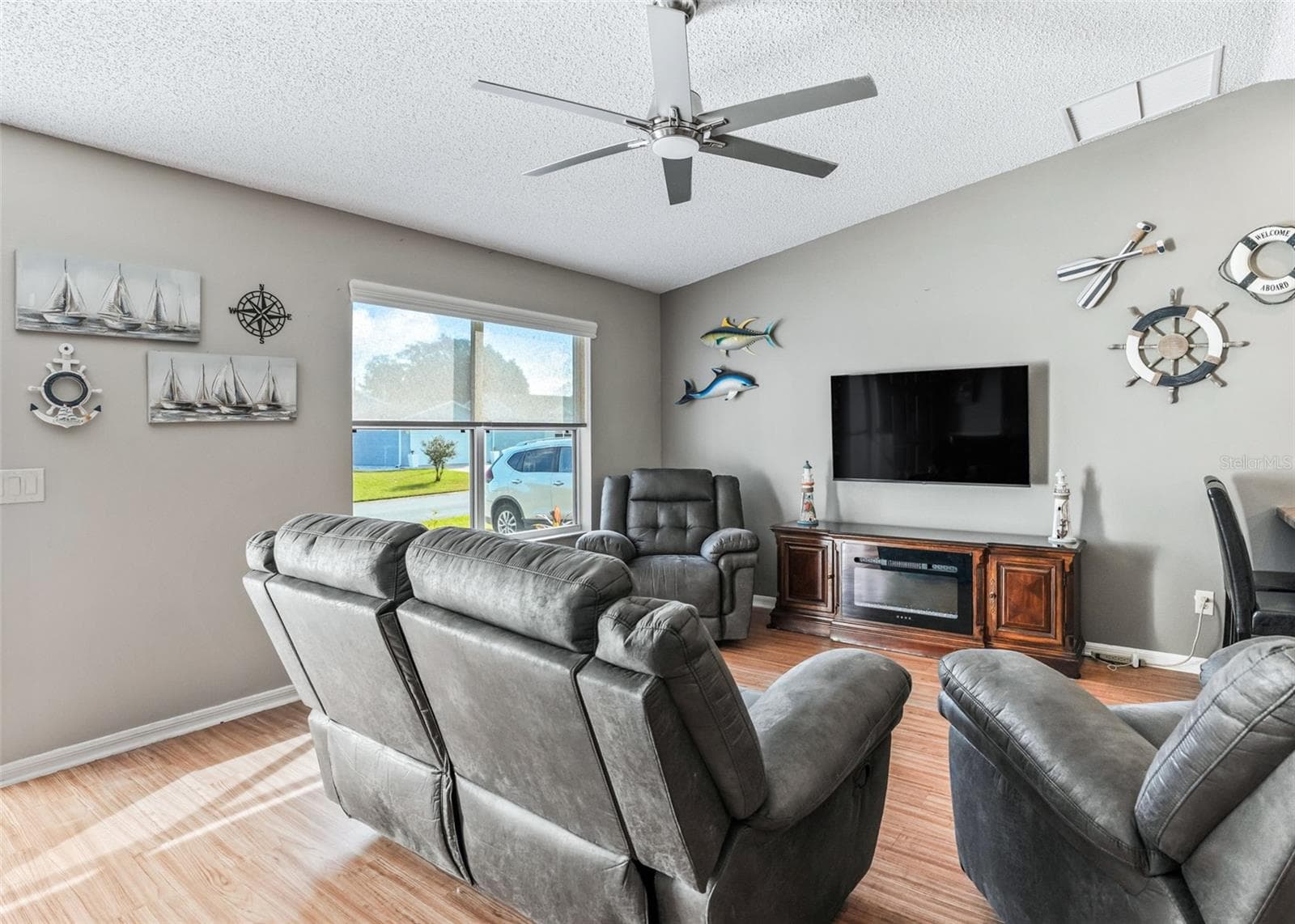 Single Family Residence at 17632 SE 92ND GRANTHAM TER, THE VILLAGES, photo 5 of 40