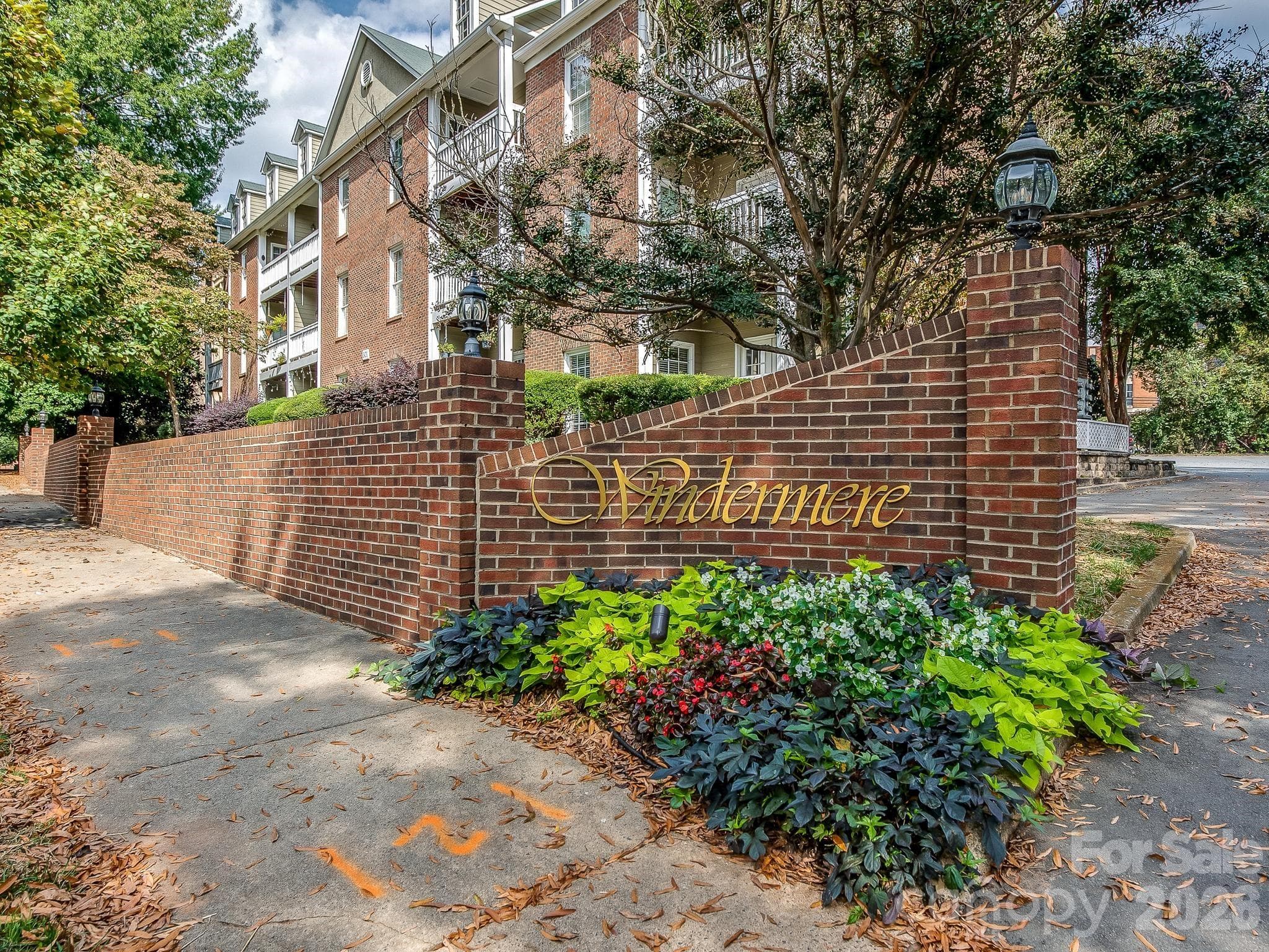 301 Queens Road