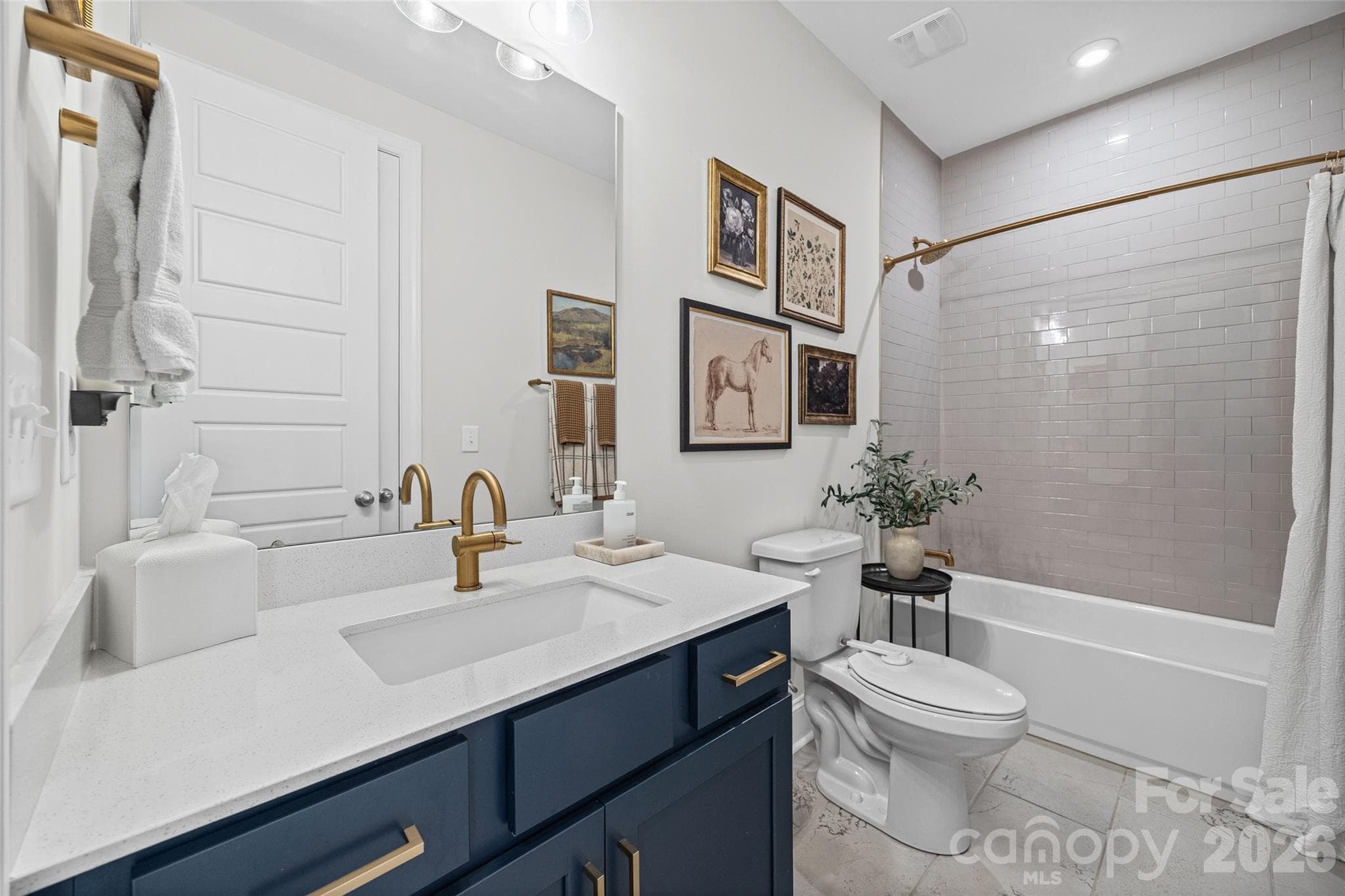 Single Family Residence at 1061 Kendrick Road, Clover, photo 6 of 33