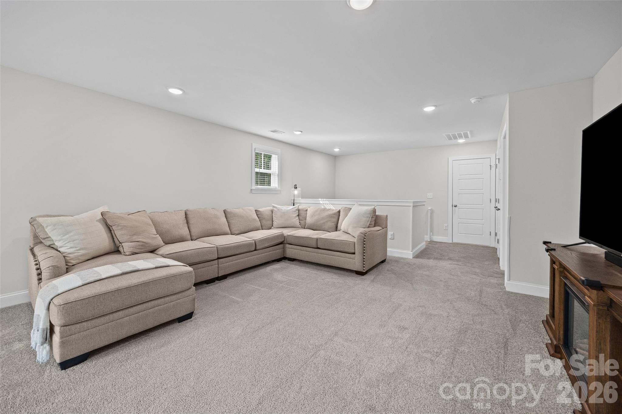 Single Family Residence at 1061 Kendrick Road, Clover, photo 21 of 33