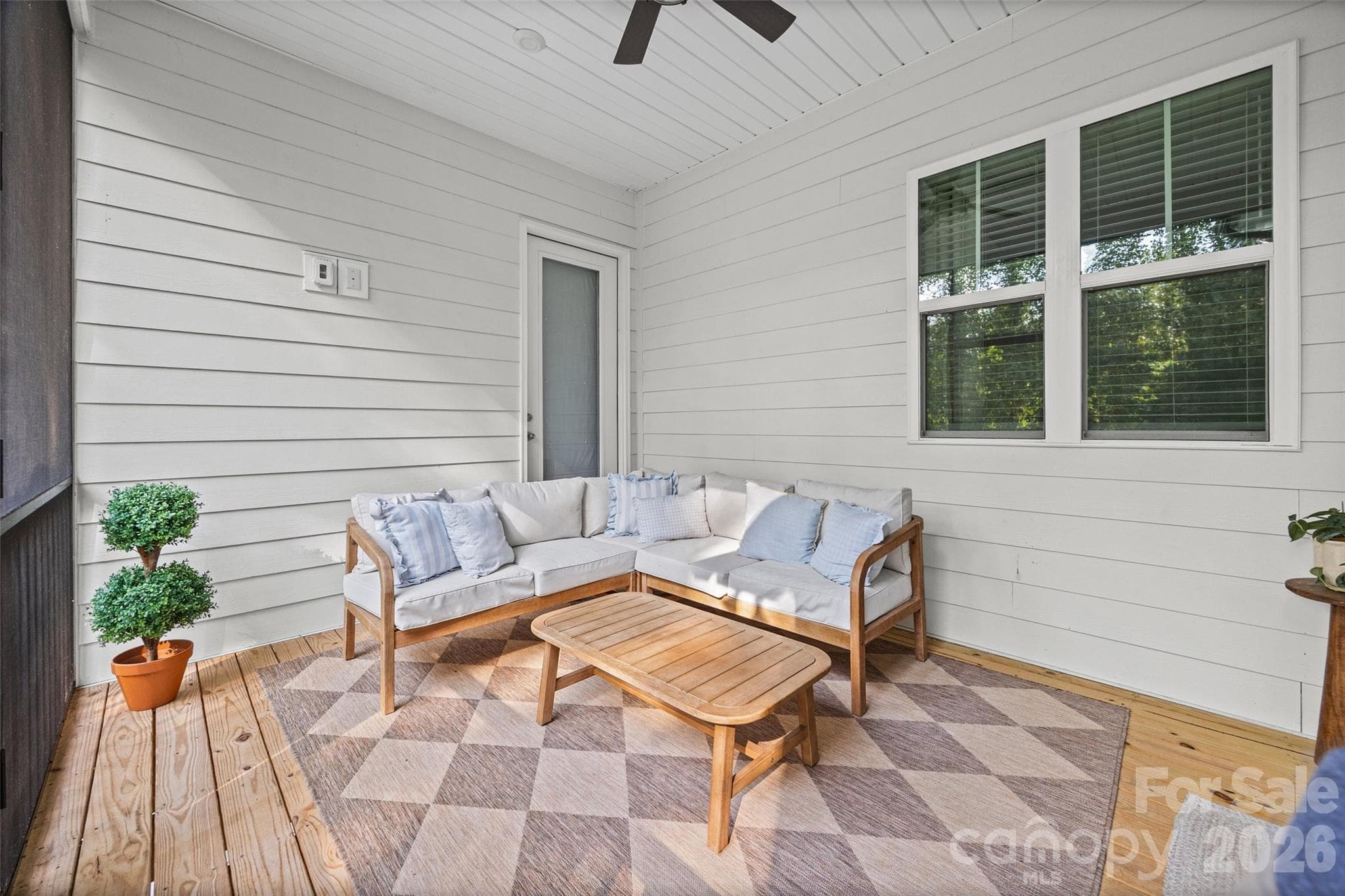 Single Family Residence at 1061 Kendrick Road, Clover, photo 29 of 33