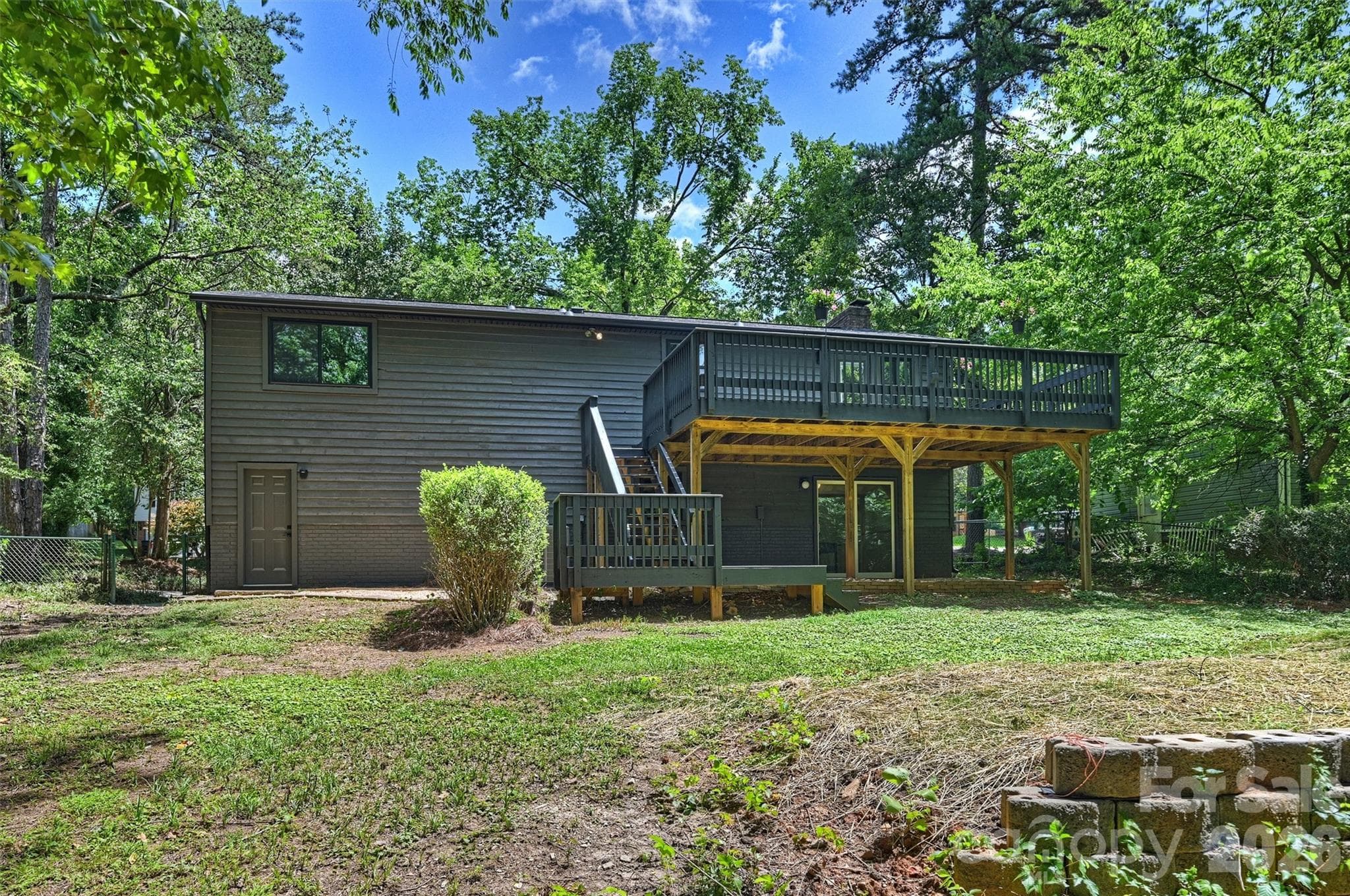 Single Family Residence at 7323 Rollingridge Drive, Charlotte, photo 28 of 29