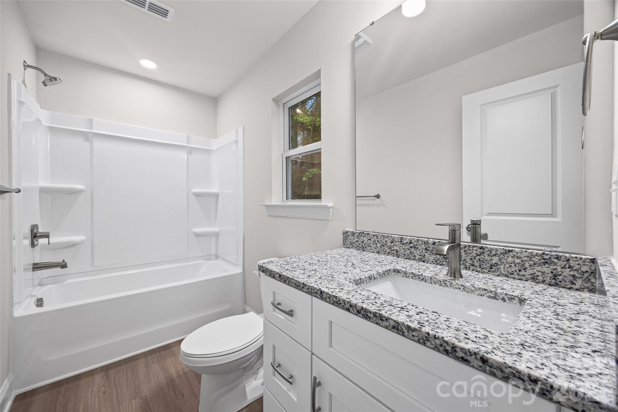 Single Family Residence at 610 W Lewis Street, Dallas, photo 25 of 29